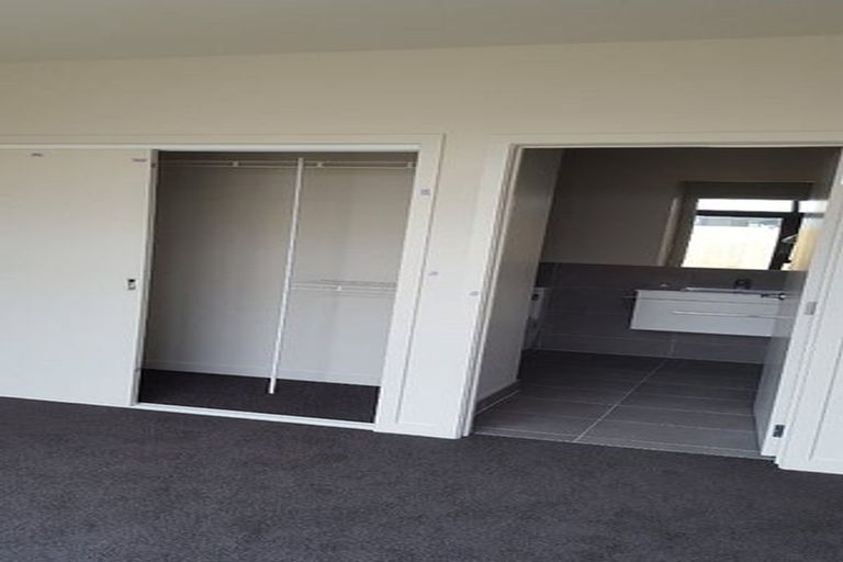 Photo of property in 11 Leadership Crescent, Papakura, 2110