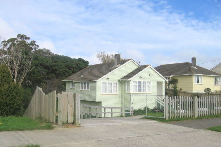Photo of property in 72 Mckillop Street, Ranui, Porirua, 5024