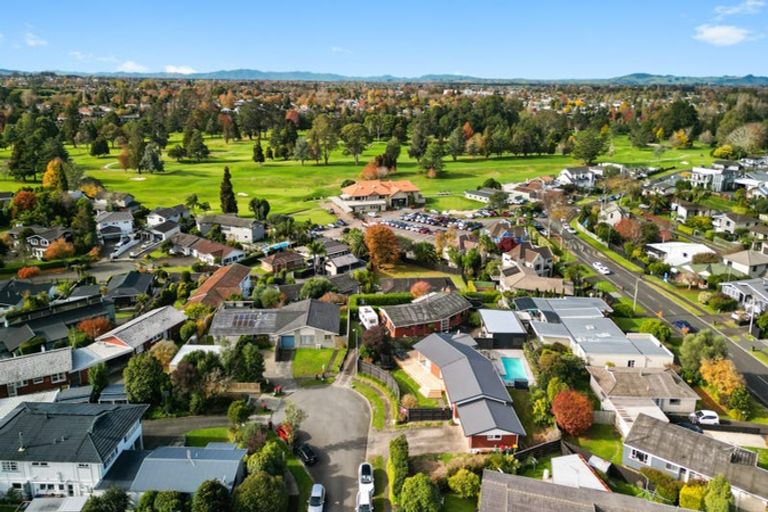 Photo of property in 4 Glading Place, St Andrews, Hamilton, 3200