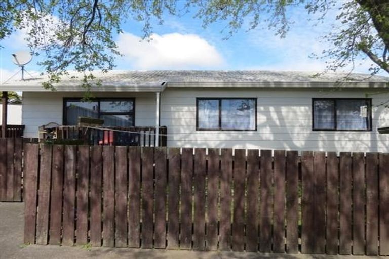 Photo of property in 3 Robertson Road, Favona, Auckland, 2024