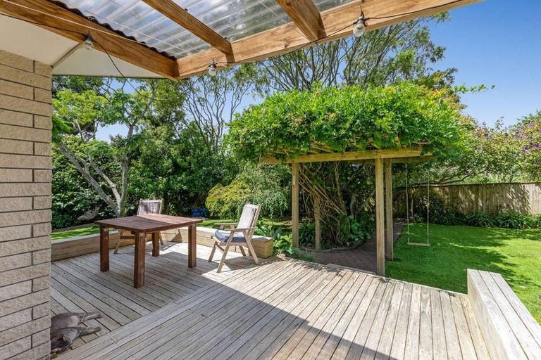 Photo of property in 21 Pararewa Drive, Whalers Gate, New Plymouth, 4310