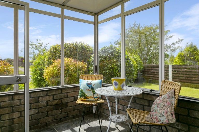 Photo of property in 11b Reeves Road, Acacia Bay, Taupo, 3330