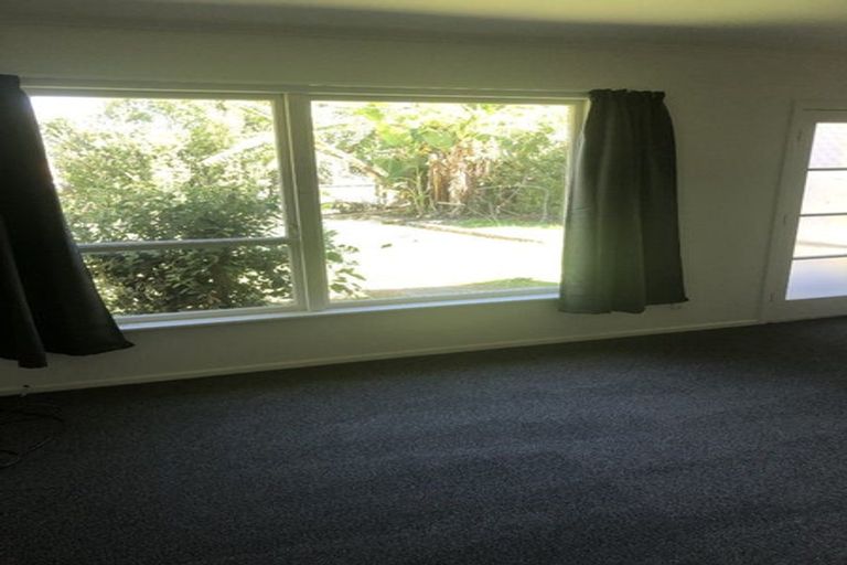 Photo of property in 1/68 Titirangi Road, New Lynn, Auckland, 0600