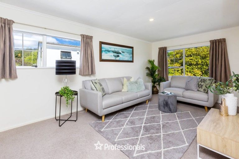 Photo of property in 9 Clinker Grove, Silverstream, Upper Hutt, 5019