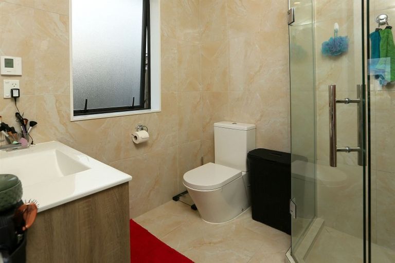 Photo of property in 10 Blewitt Court, Swanson, Auckland, 0614