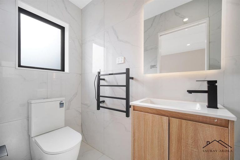 Photo of property in 24c Grande Vue Road, Papatoetoe, Auckland, 2025