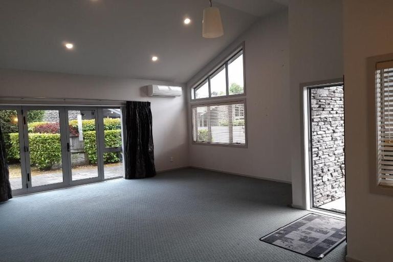 Photo of property in 23 Parata Street, Two Mile Bay, Taupo, 3330