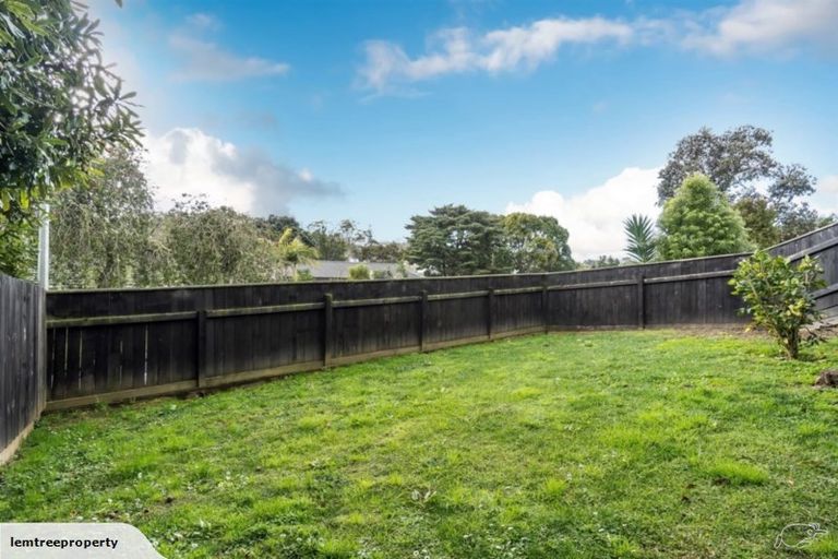 Photo of property in 2/50 Stapleford Crescent, Browns Bay, Auckland, 0630