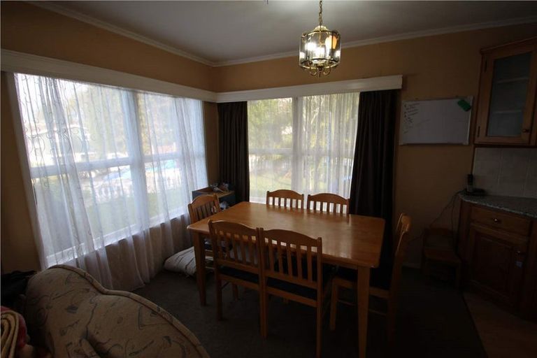 Photo of property in 50 Marlborough Avenue, Glenfield, Auckland, 0629