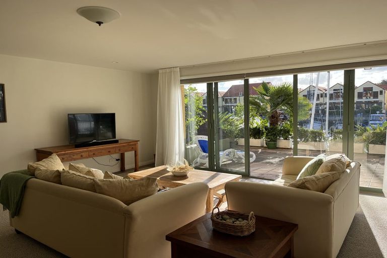 Photo of property in 114 Harbour Village Drive, Gulf Harbour, Whangaparaoa, 0930