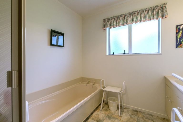 Photo of property in 78 Cedar Drive, Paraparaumu Beach, Paraparaumu, 5032