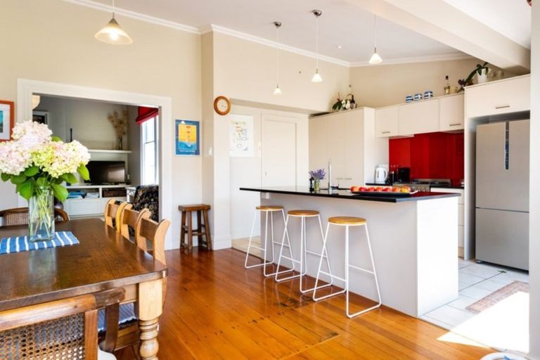 Photo of property in 12 Meeanee Quay, Westshore, Napier, 4110