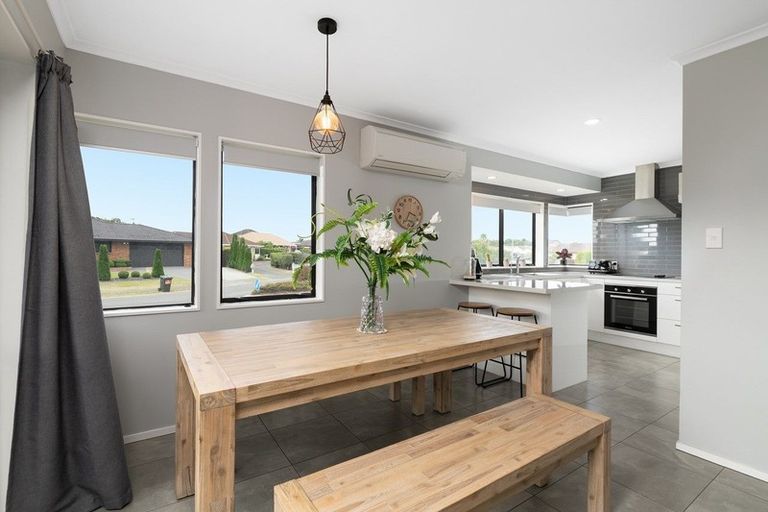 Photo of property in 24 Balmacewen Place, Mount Maunganui, 3116
