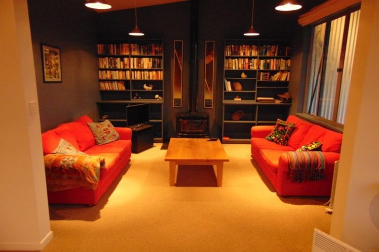 Photo of property in 8 Rutland Street, Picton, 7220