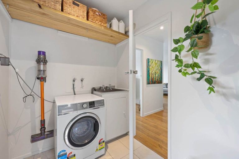 Photo of property in 3/132 Onewa Road, Northcote, Auckland, 0627