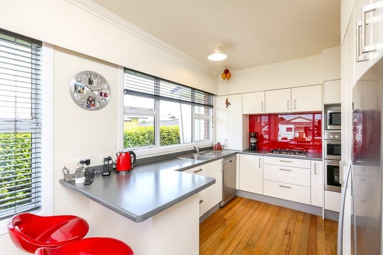 Photo of property in 17 Sanders Avenue, Westown, New Plymouth, 4310