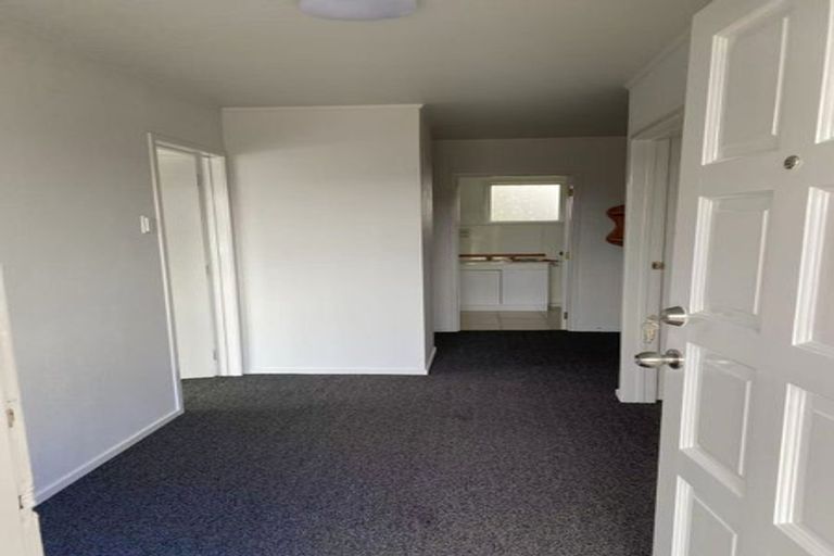 Photo of property in 1/106 Colwill Road, Massey, Auckland, 0614