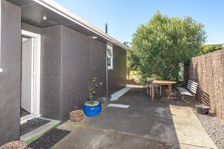Photo of property in 84 Matai Street, Castlecliff, Whanganui, 4501
