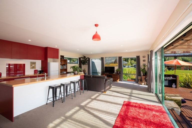 Photo of property in 2 Hector Close, Kingston, Athol, 9793