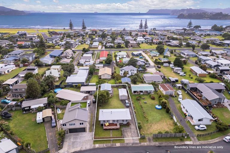 Photo of property in 3 Poplar Street, Whitianga, 3510