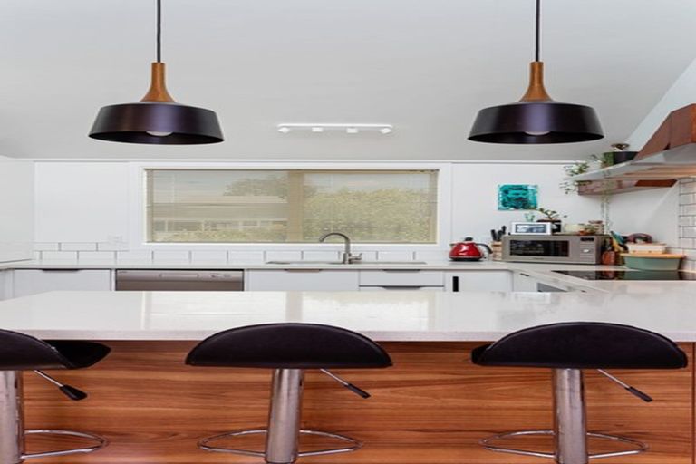 Photo of property in 24 Erin Crescent, Mairehau, Christchurch, 8013