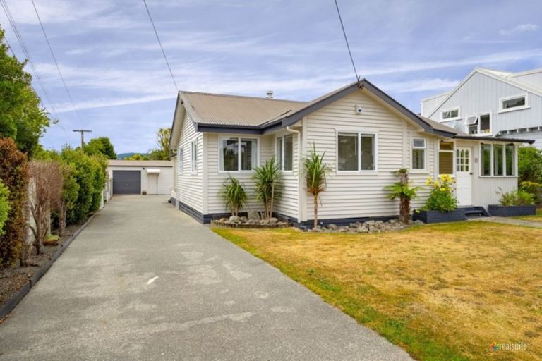 Photo of property in 25 Maclaren Street, Maymorn, Upper Hutt, 5018