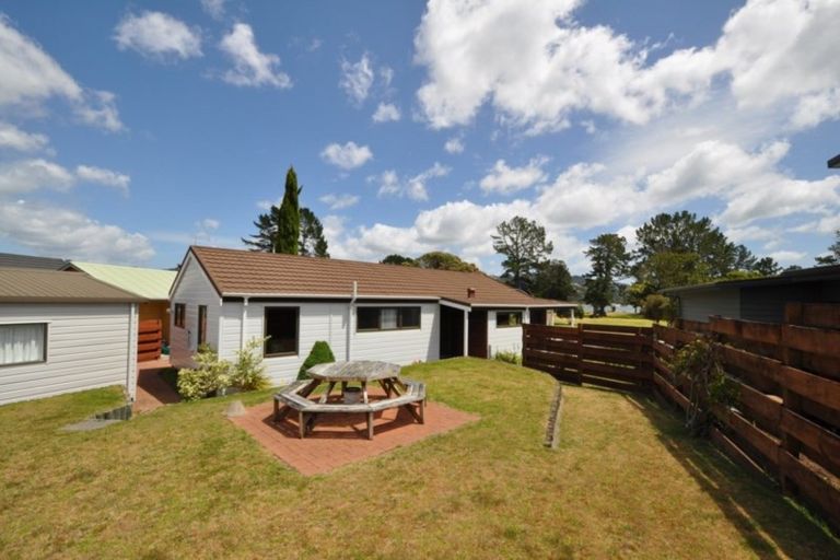 Photo of property in 39 Pleasant Place, Pauanui, Hikuai, 3579