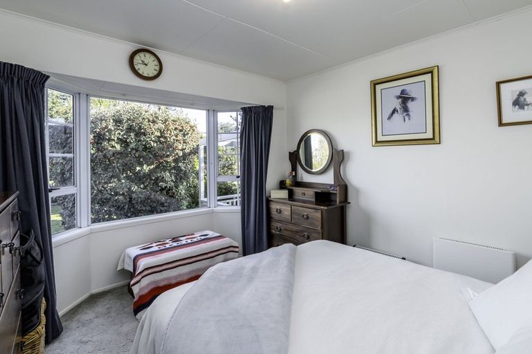 Photo of property in 13 Strasbourge Street, Martinborough, 5711