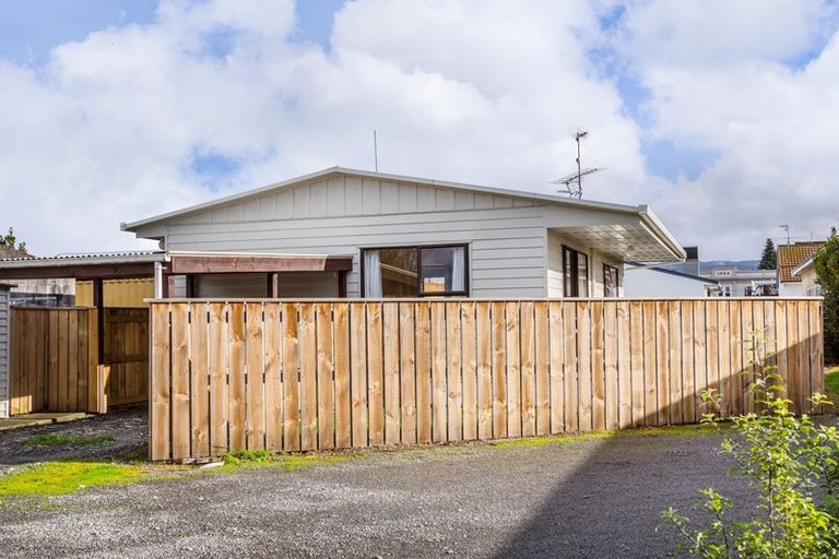 Photo of property in 13a Dixon Street, Carterton, 5713