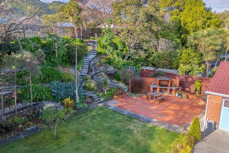 Photo of property in 11 Iti Grove, Waikanae, 5036