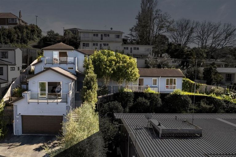 Photo of property in 37 St Peters Street, Northcote, Auckland, 0627