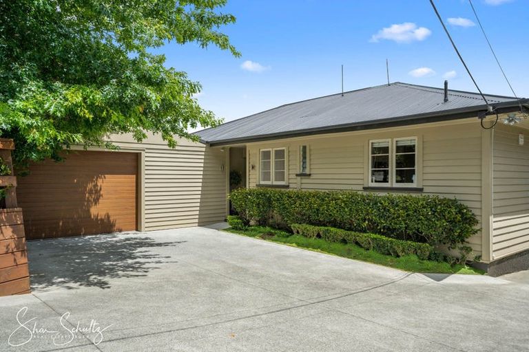 Photo of property in 21 View Street, Maungaturoto, 0520