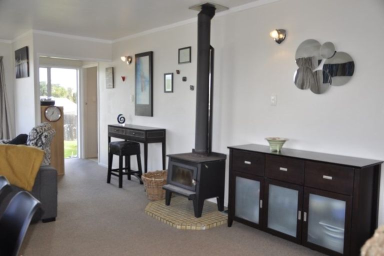 Photo of property in 19 Mariner Cove Road, Tinopai, Matakohe, 0593