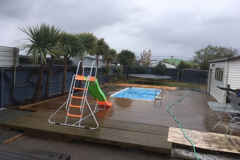 Photo of property in 107 Pages Road, Wainoni, Christchurch, 8061