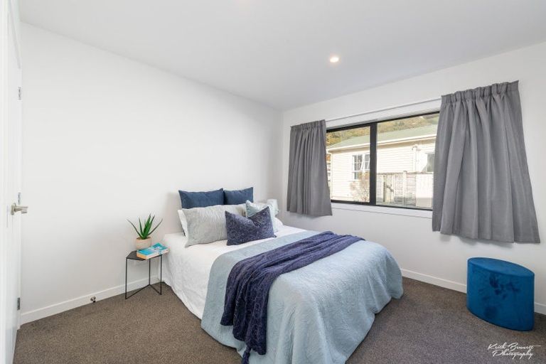 Photo of property in 25 Helvetia Grove, Naenae, Lower Hutt, 5011