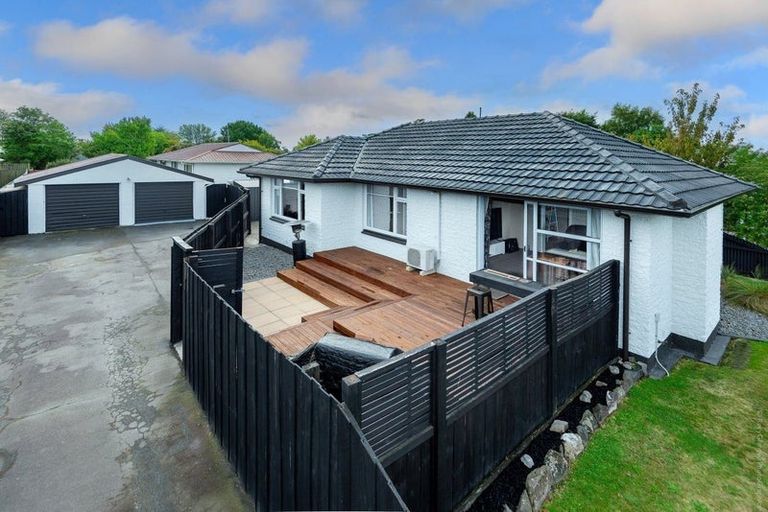 Photo of property in 1/9 Jarrow Place, Halswell, Christchurch, 8025