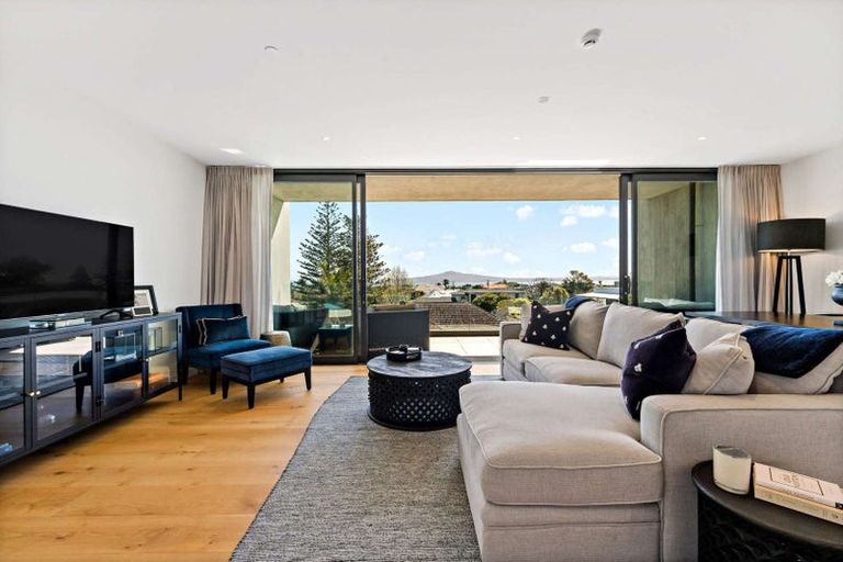 Photo of property in 203/250 Kepa Road, Mission Bay, Auckland, 1071