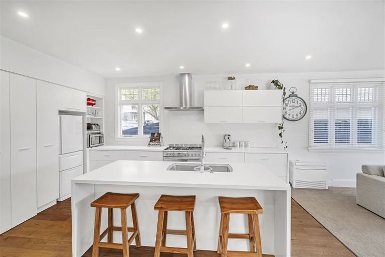 Photo of property in 49 Hartley Avenue, Strowan, Christchurch, 8052