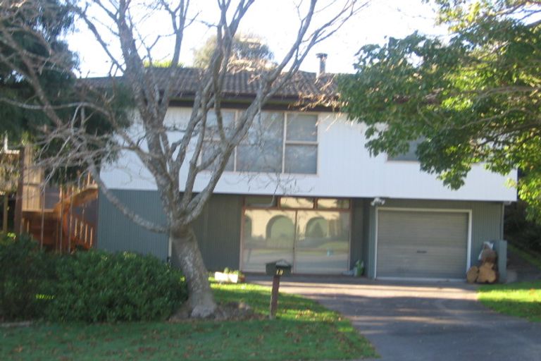 Photo of property in 13 Bellfield Road, Opaheke, Papakura, 2113