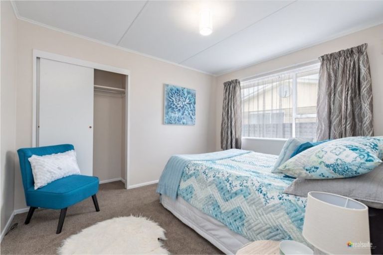Photo of property in 1/17 Wimbledon Grove, Wainuiomata, Lower Hutt, 5014