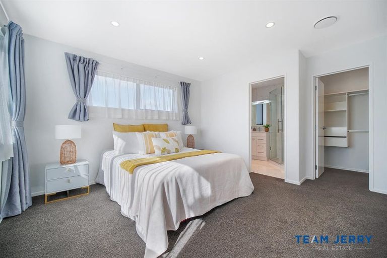 Photo of property in 76 Donegal Park Drive, Flat Bush, Auckland, 2019