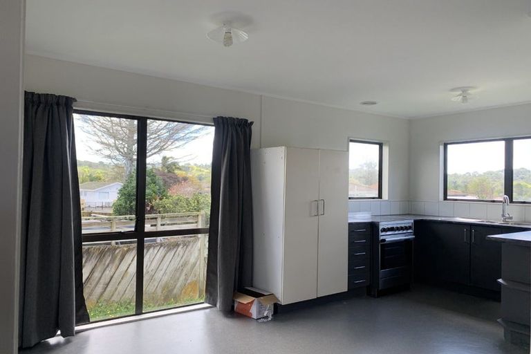 Photo of property in 5 Elisa Lane, Ranui, Auckland, 0612