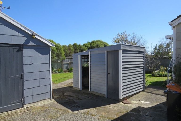 Photo of property in 42 Tweed Street, Roslyn, Palmerston North, 4414