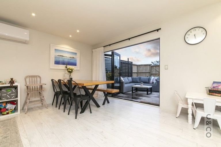 Photo of property in 27 Maude Street, Riverhead, 0820