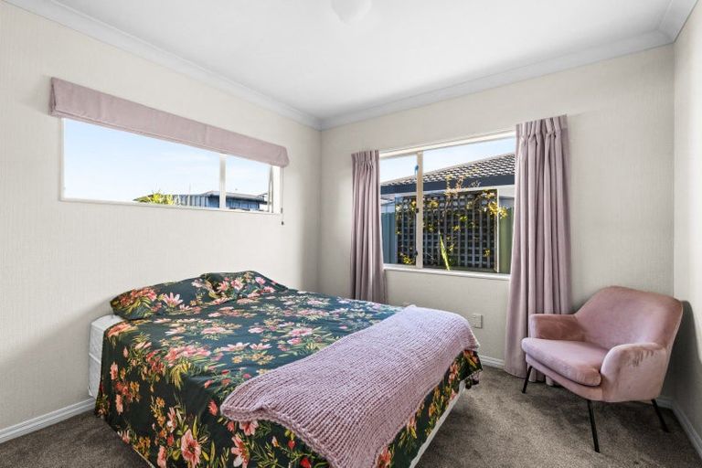 Photo of property in 59 Whiting Crescent, Greenmeadows, Napier, 4112