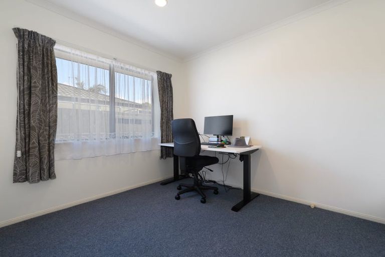 Photo of property in 118 Evans Road, Papamoa Beach, Papamoa, 3118