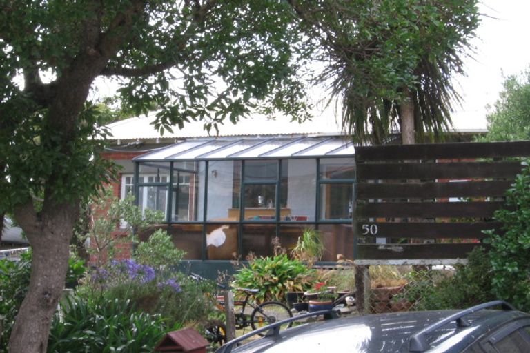 Photo of property in 50 Milne Terrace, Island Bay, Wellington, 6023