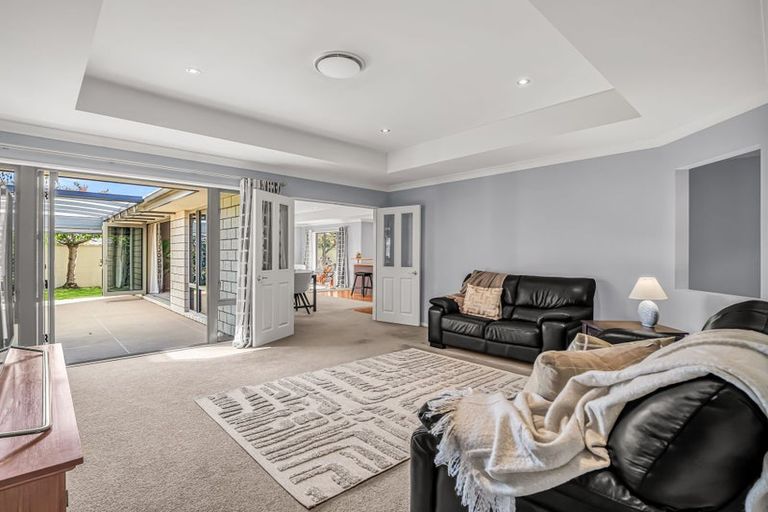 Photo of property in 2 Jadewynn Place, Halswell, Christchurch, 8025