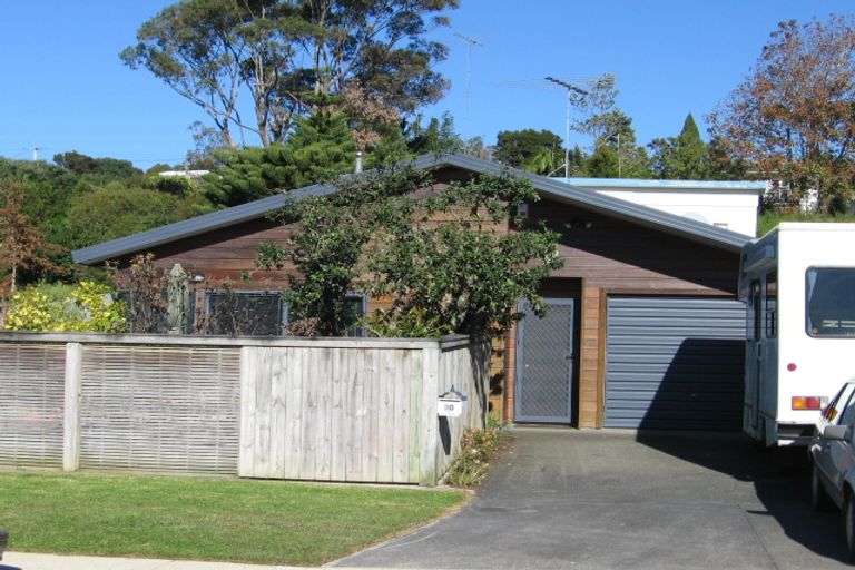 Photo of property in 20 Otanerua Road, Hatfields Beach, Orewa, 0931
