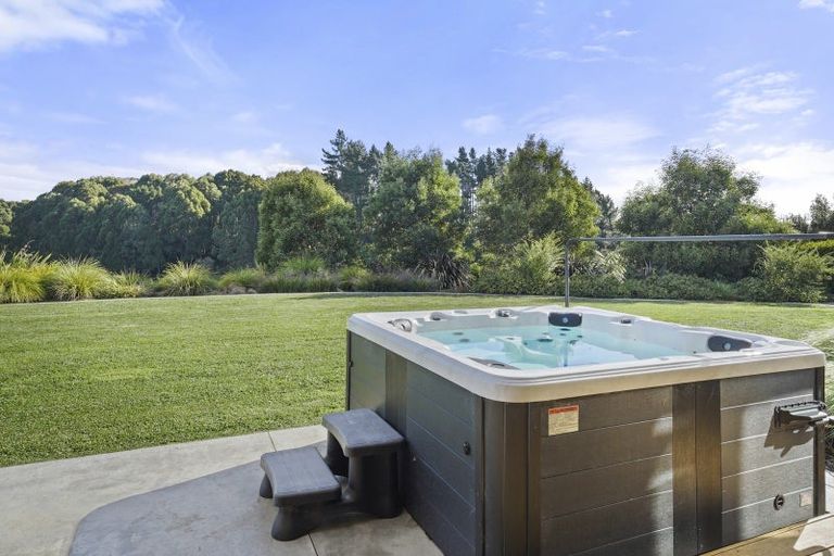 Photo of property in 37 Jarrett Terrace, Leamington, Cambridge, 3432